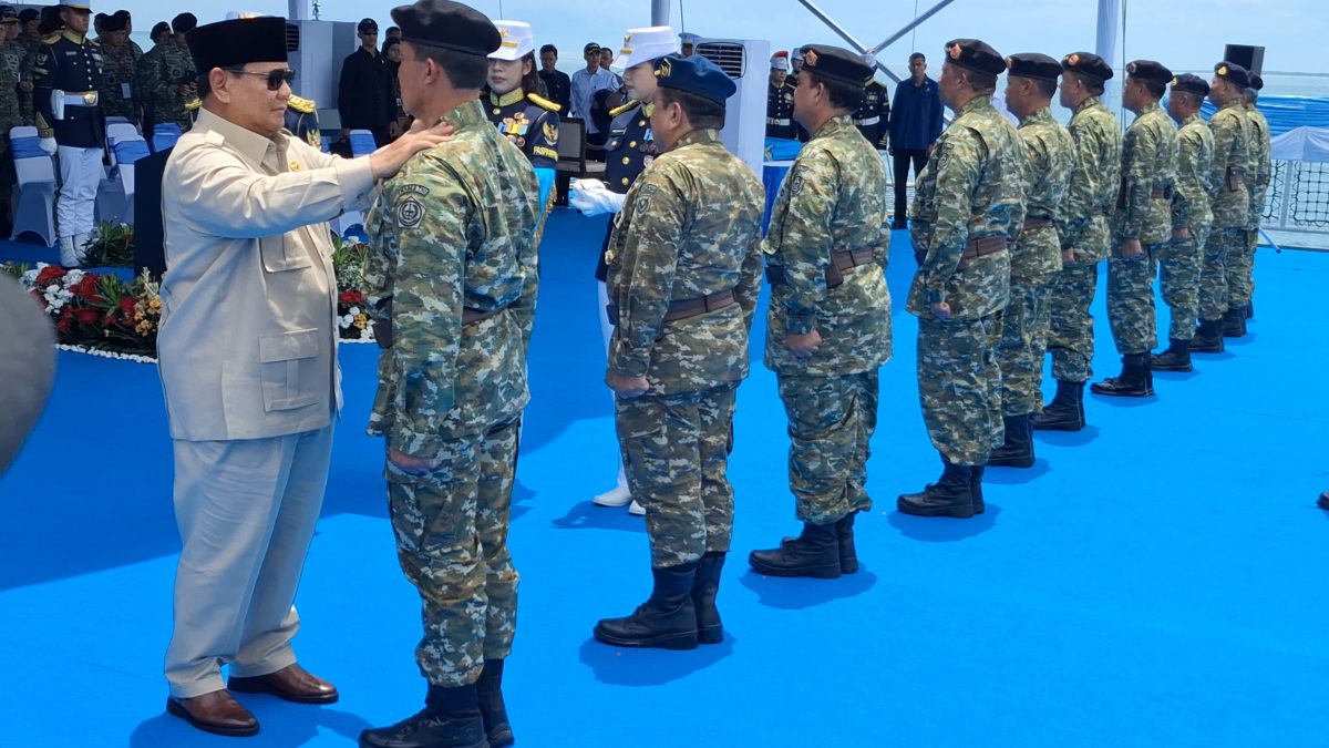Prabowo Anugerahkan Kenaikan Pangkat Istimewa kepada 11 Purnawirawan TNI